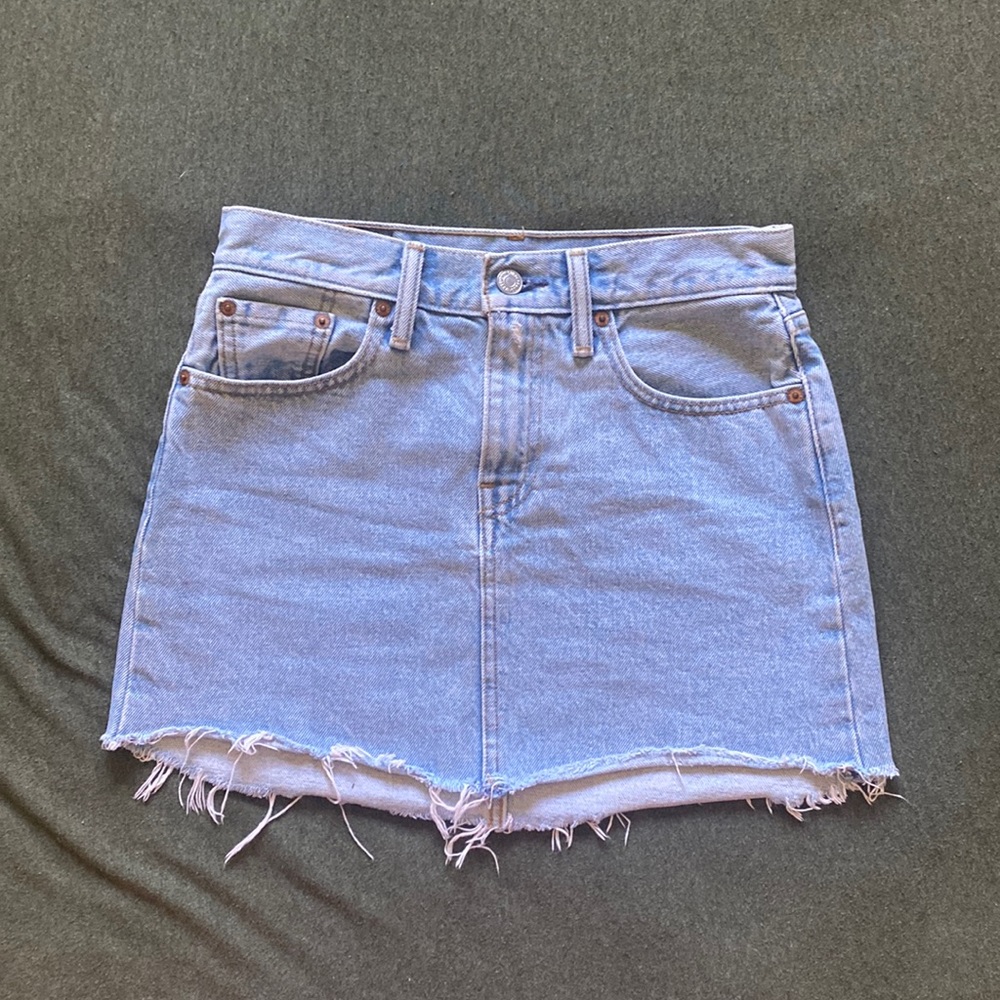 Levi’s Jean Mini Skirt
